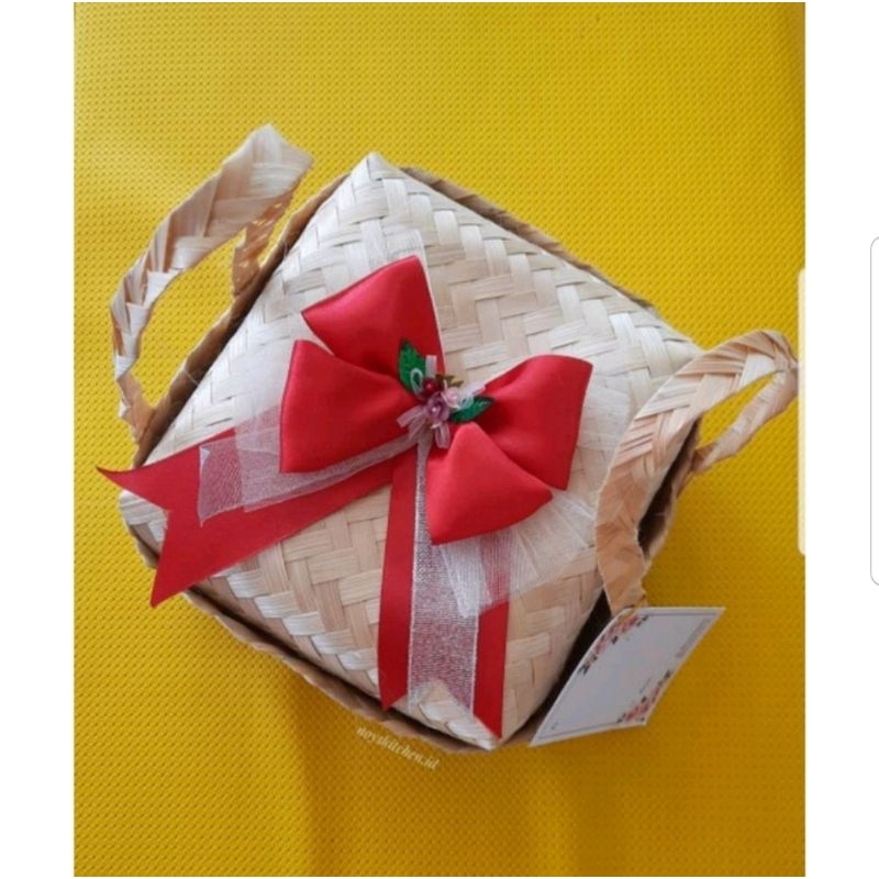

SEPASANG BESEK JINJING NATURAL FREE HIASAN PITA