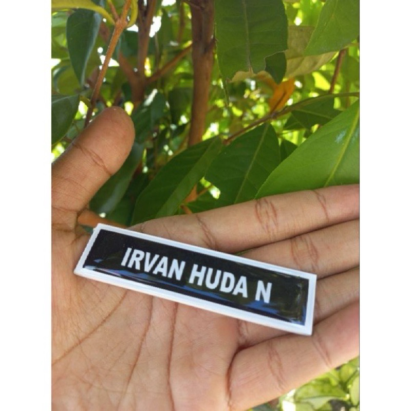 

Name Tag Peniti