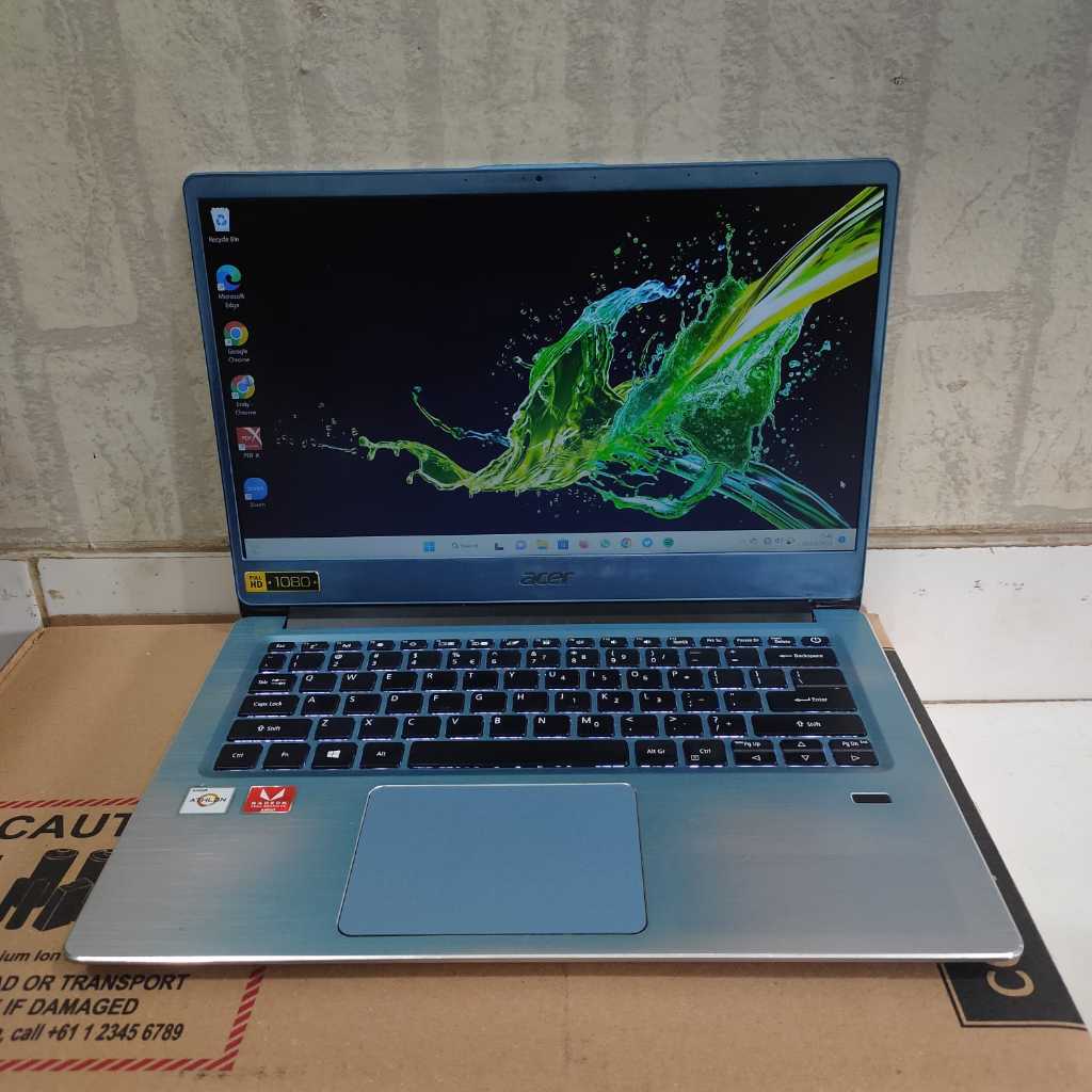 Laptop Acer Swift SF314, Amd Athlon 300U, Vga:  Amd Radeon Vega 3 Graphics, Ram 4 Gb / 256Gb, #Backlight, Super Slim, Super Gaming Editing, Lengkap, Blue Bergaransi