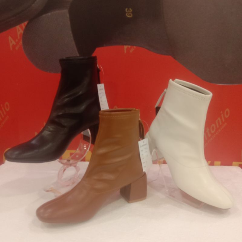 Sepatu boots wanita kulit Brand A.antonio