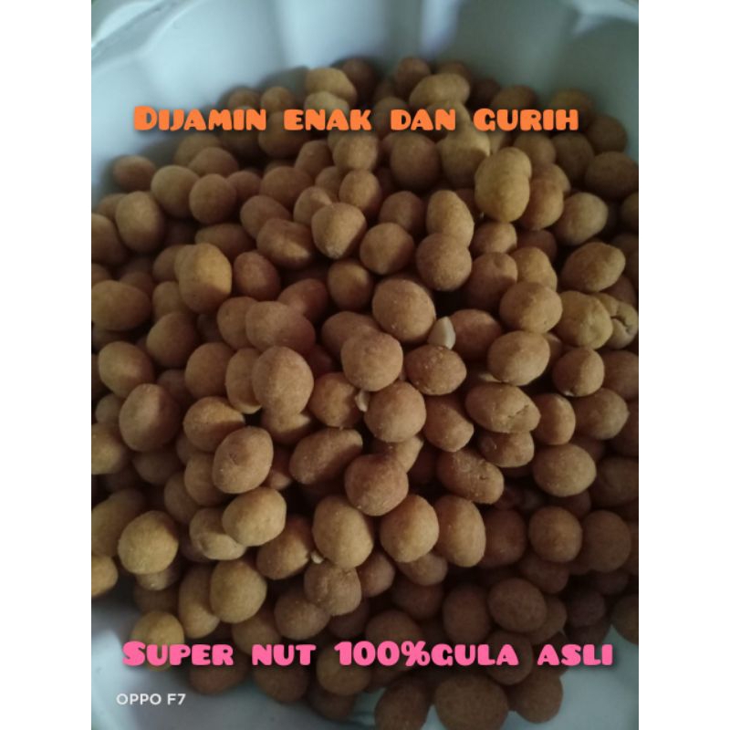 

Kacang Telur premium 1 KG,gede kacangnya ,gurih manis ,super nut ,camilan enak ,camilan viral,suguhan lebaran 2024