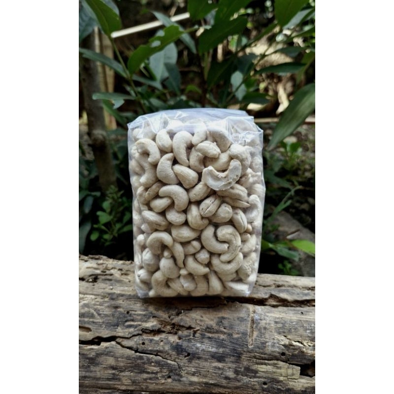 

KACANG METE KERING (MENTAH) 500gr