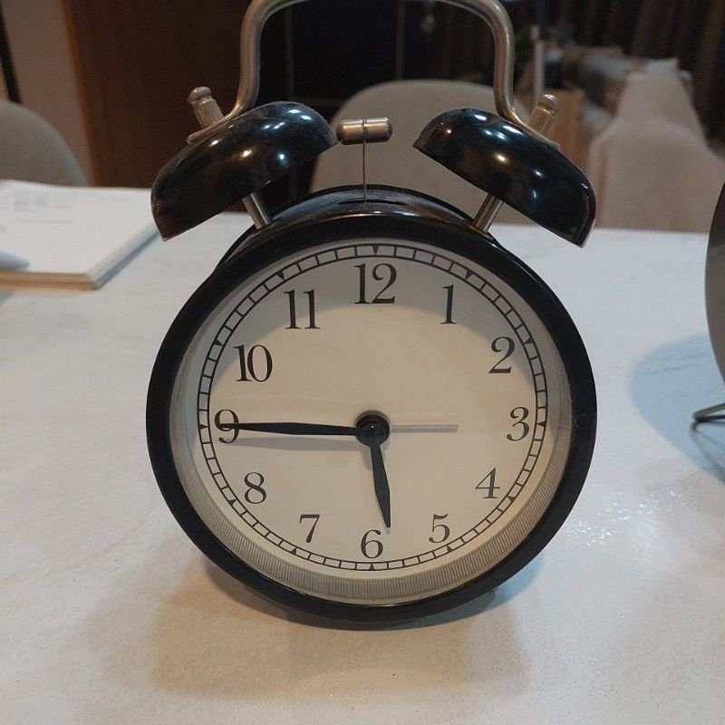 preloved jam weker ikea eks display