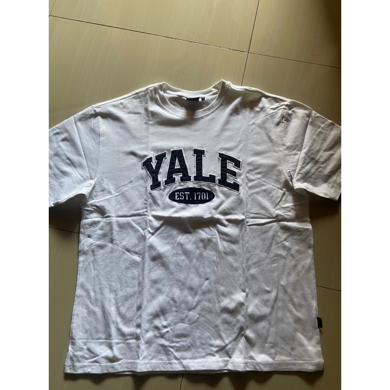 tshirt yale