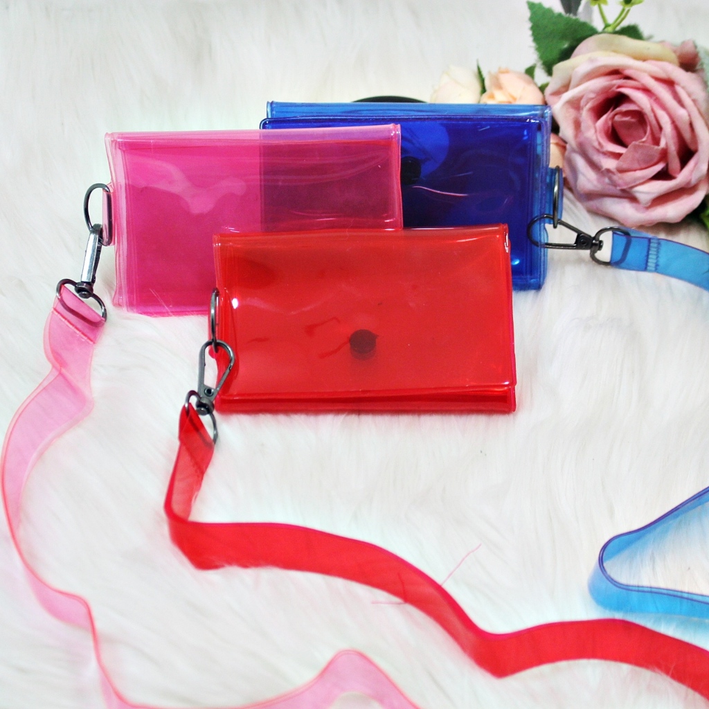 

Nametag Kancing Lipat Pvc Transparan Dan Ada Tempat Uang