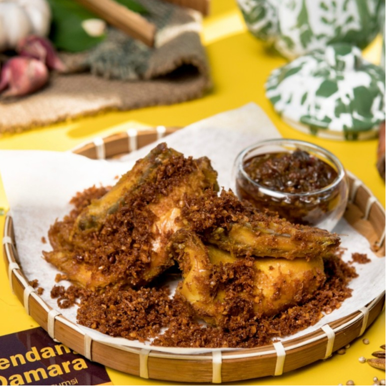 

AYAM UNGKEP BUMBU KUNING GRATIS SAMBAL BAWANG GRATIS SERUNDENG ENAK EMPUK MERESAP ISI 2 POTONG HALAL PREMIUM QUALITY DARI RENDANG DAMARA