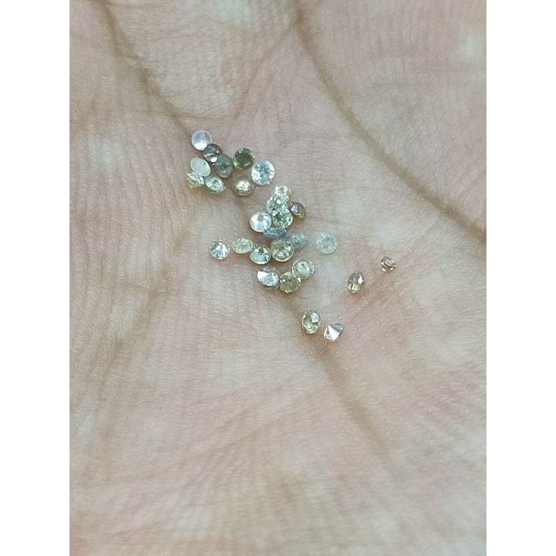 Asli Natural Berlian Eropa -+ 0,03 crt dan 0,03,5 crt / 2,0 mm dan 2,1 mm / gugur 30 dan 35