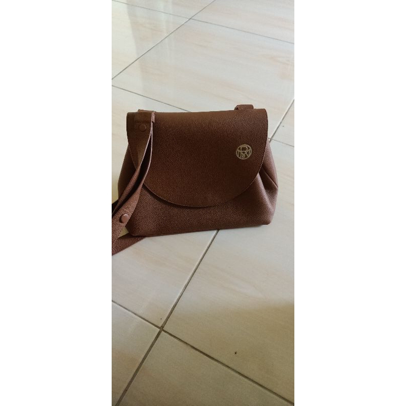 PRELOVED TAS RIA MIRANDA