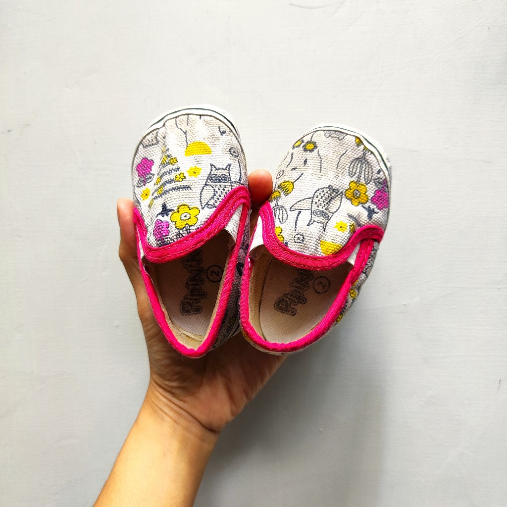 PRELOVED SEPATU BAYI PIPINIKO SEPATU BAYI PEREMPUAN SEPATU BAYI PREWALKER
