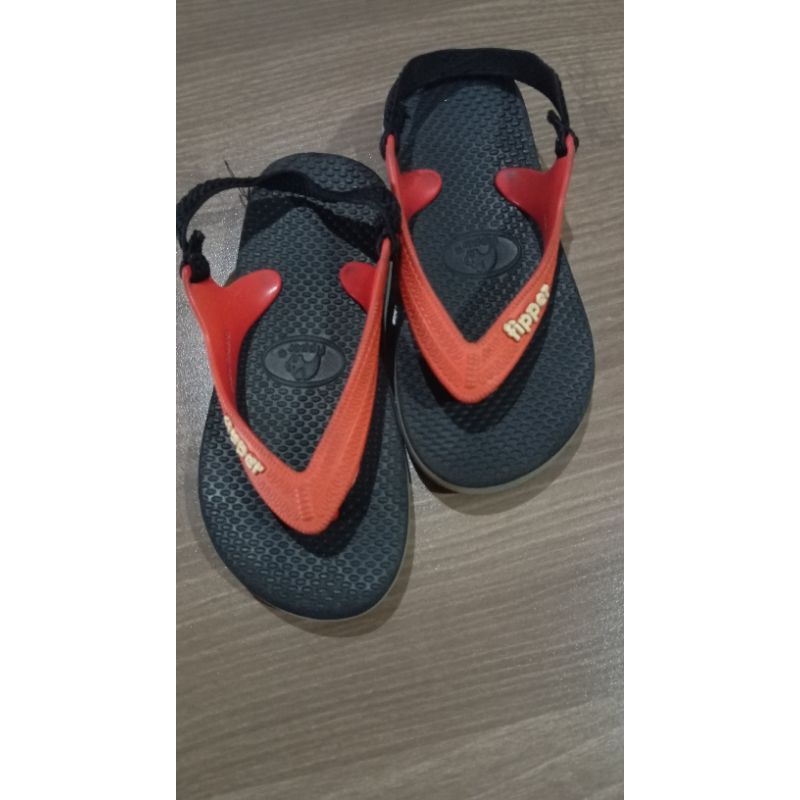 Preloved sandal fipper anak
