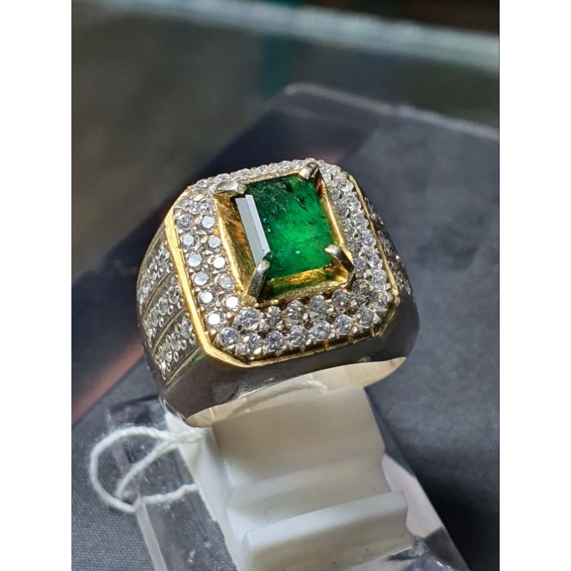 Natural Emerald no Oil (vivid green)