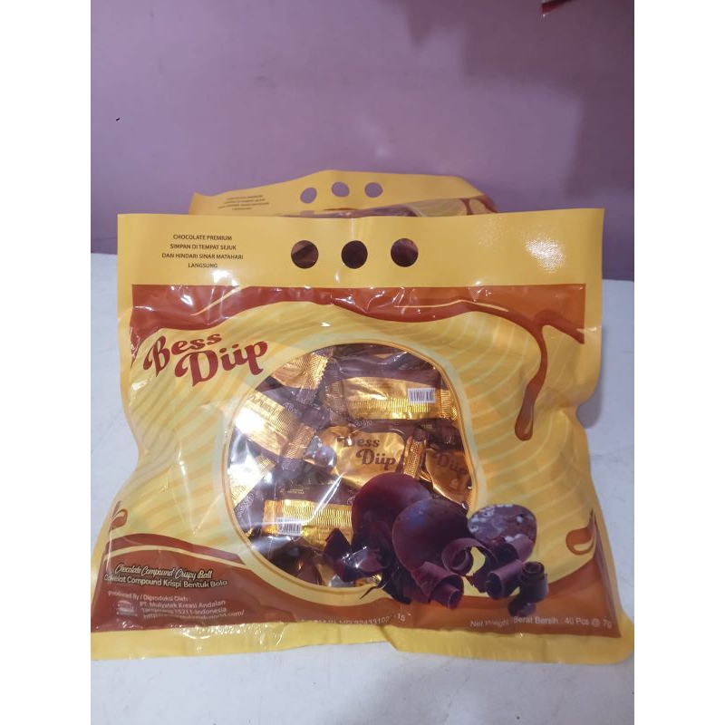 

Coklat Bess Diip Crispy Chocolate Ball Snack bentuk bola coklat renyah cryspi 70gr,40pcs