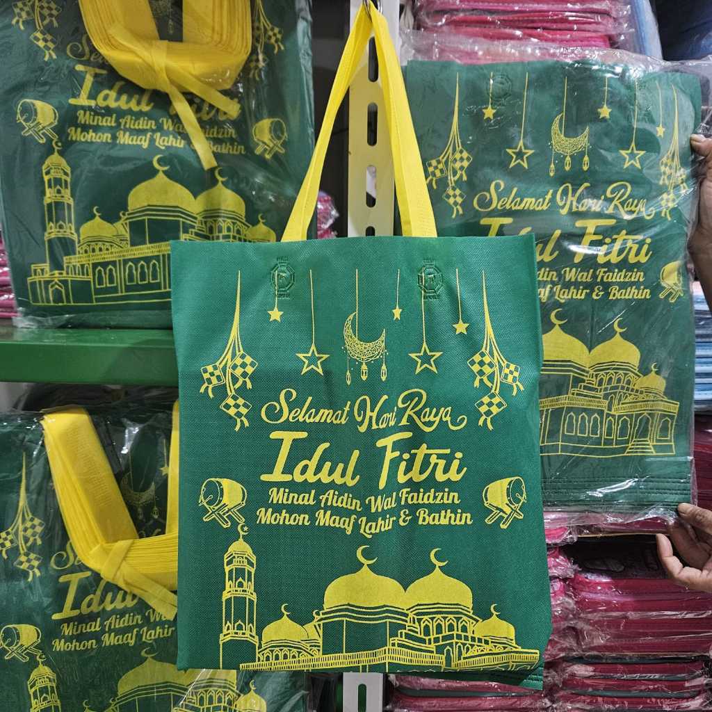 

Tas Hantaran Lebaran Ukuran 30x40 Goodie Bag Spundbond Tapak Press Tas Parcel Hari Raya Idul Fitri