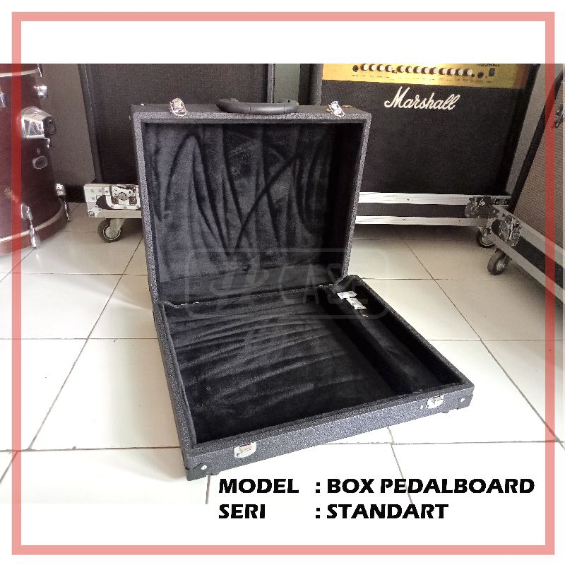 Box Pedalboard ( uk. 50 x 20 x 10 cm)