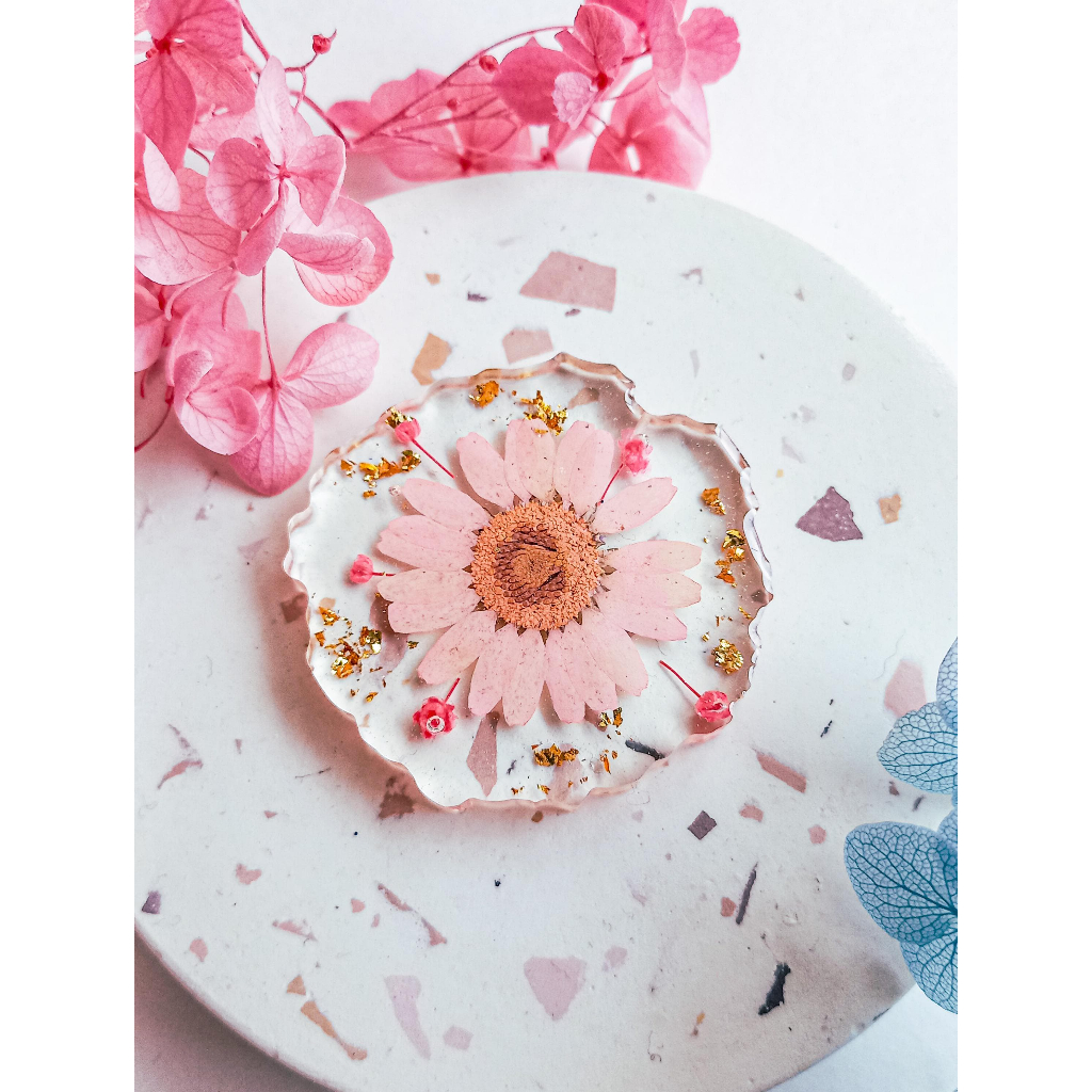 Pin Resin Motif Bunga / Laut | Keychain resin abstrak / Pin bross bunga resin