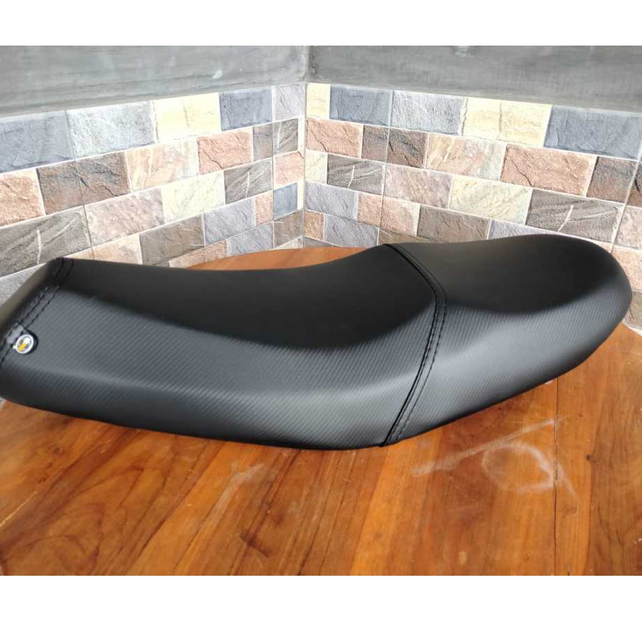 JOK MOTOR FU KARBU MODEL DOUBLE SEAT KULIT MBTECH-JOK SATRIA BARONG BEDUDUNG AMPLAS KASAR-JOK MOTOR 