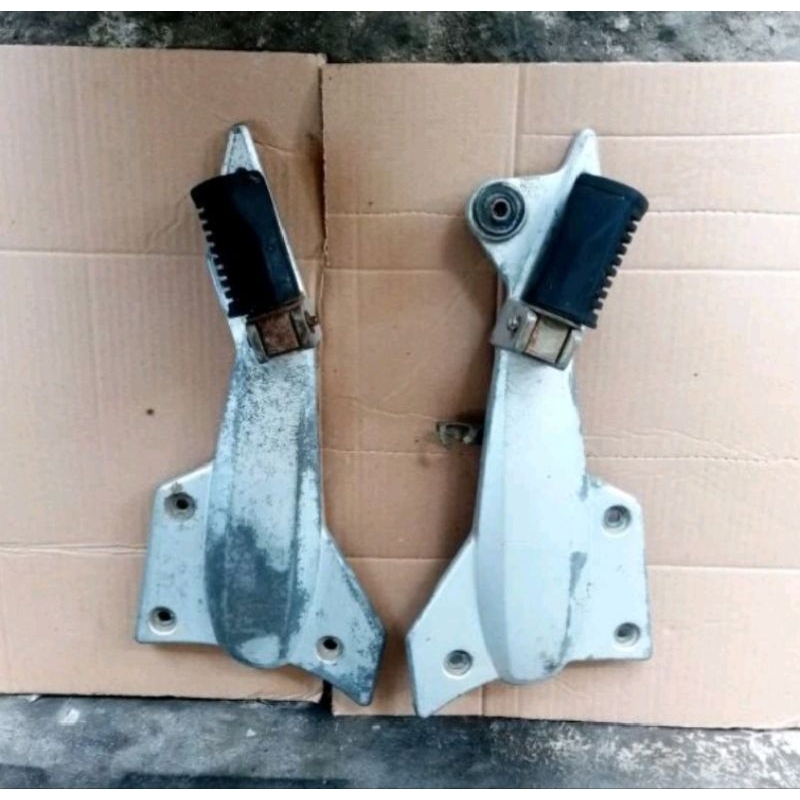 footstep postep foot step belakang kawasaki zx 130 zx 135 original copotan sepasang