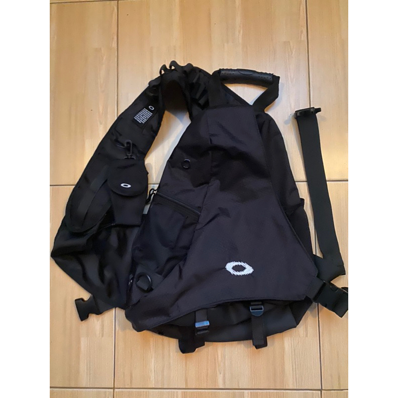 Oakley Sandbag