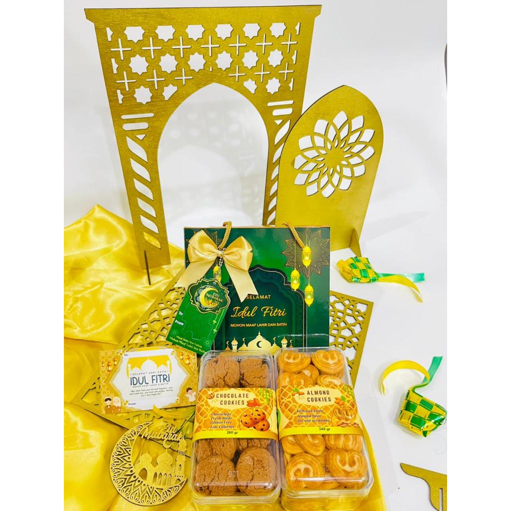 

HAMPERS LEBARAN IDUL FITRI / PARCEL LEBARAN COOKIES COKELAT DAN ALMOND COOKIES