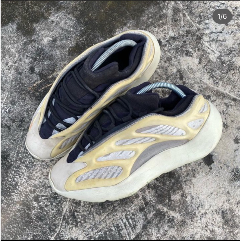 ADIDAS YEEZY 700 V3 AZAEL