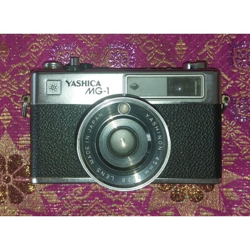 Kamera analog Yashica MG-1