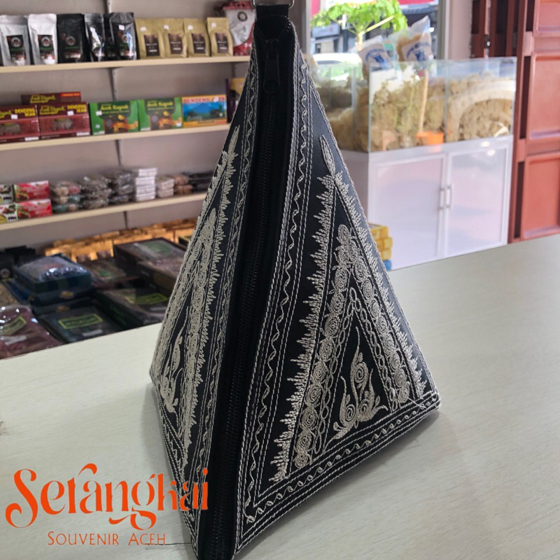 Tas Kerucut Besar Motif Khas Aceh