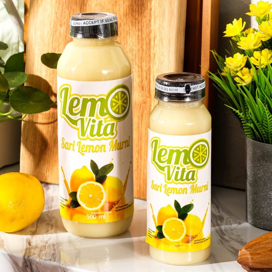 

Ready Stok BPOM PAKET 1 Liter Lemovita Fresh Sari Lemon Jus Lemon Halal