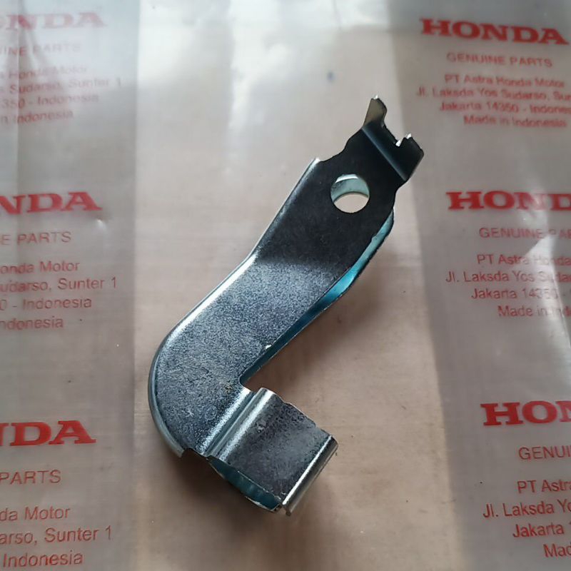 breket selang bensin yamaha genio scoopy 2020-2022 beat led esp