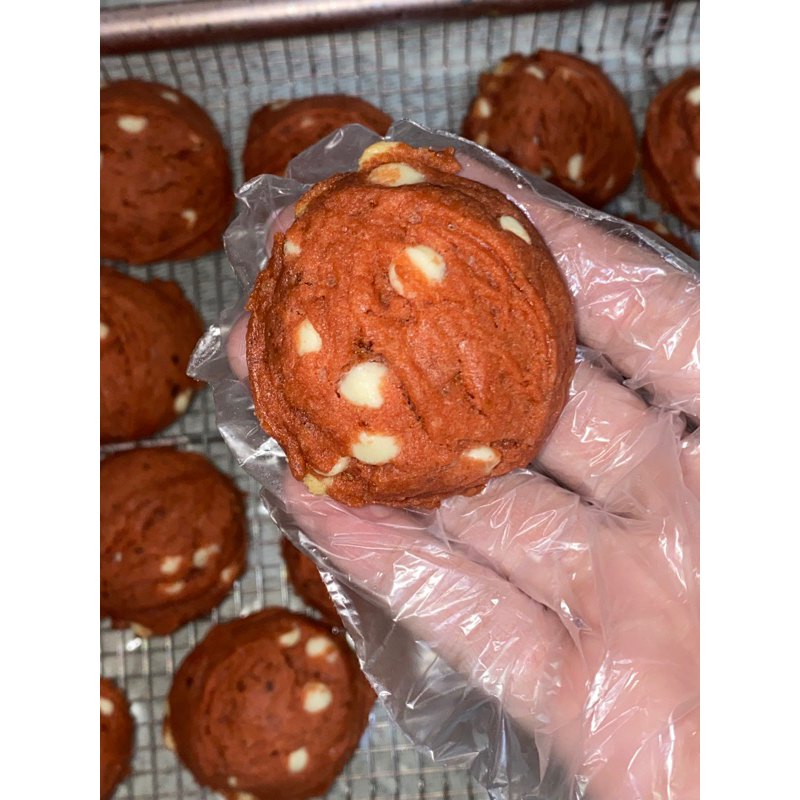 

Red Velvet Soft Chewy Cookies (6 pcs)