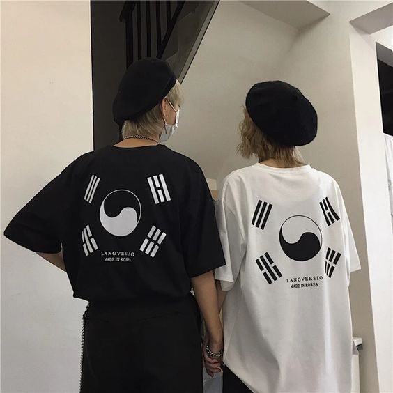 Kaos Couple Korea Keren/Kaos Couple Pasangan Kekinian/Baju Kapelan Pacar/Baju Cople Dewasa Bahan Kat