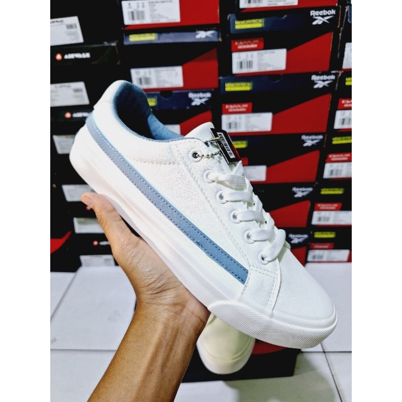 SIZE 40 AIRWALK ASHBURN WHITE BLUE