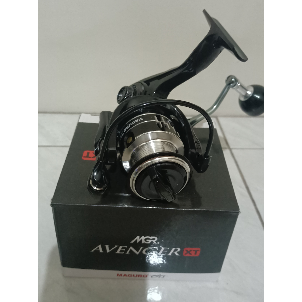 REEL MAGURO AVENGER XT 2000