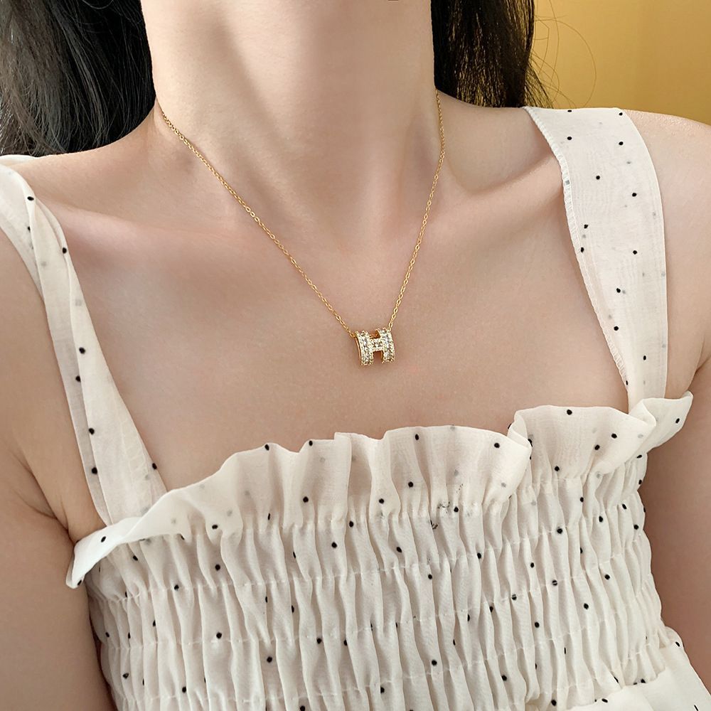 KL105 - Kalung Wanita Hexza Huruf "H" Simple dan Elegant Titanium Steel Model Korea Anti Karat