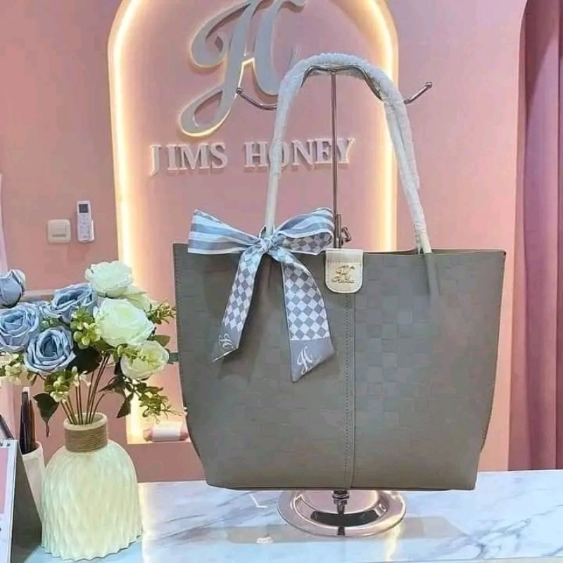 Daisy bag by JimsHoney