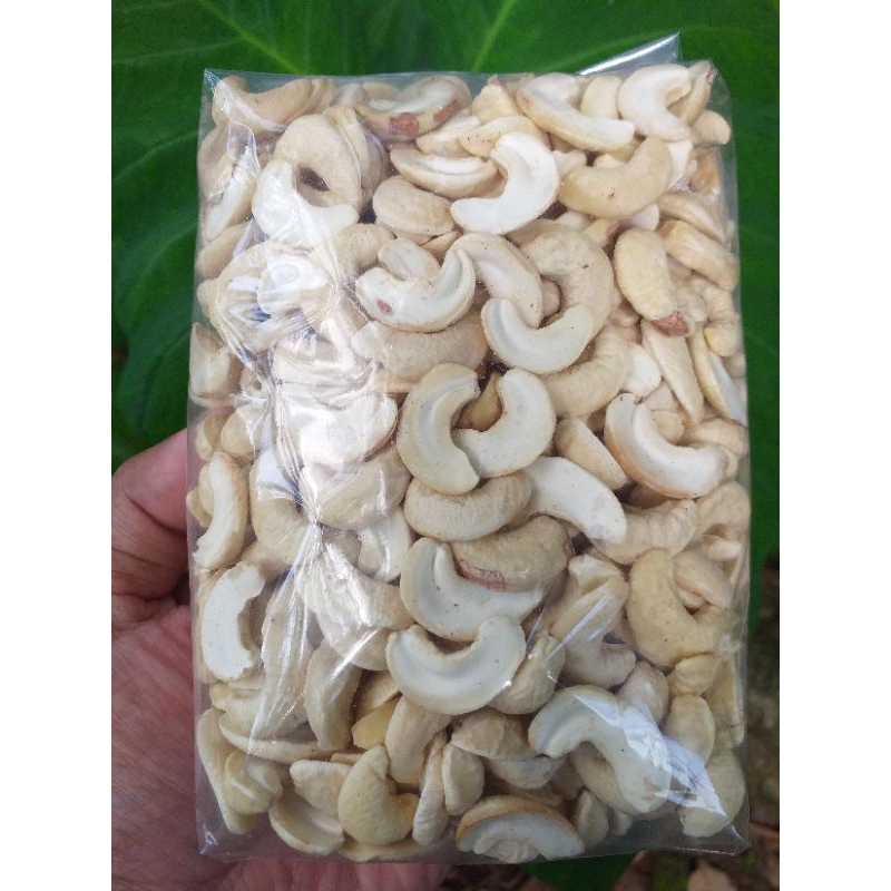

KACANG METE ASLI BANTUL BELAH DUA MENTAH ENAK GURIH CAMILAN SEHAT BERAT 1 KILO