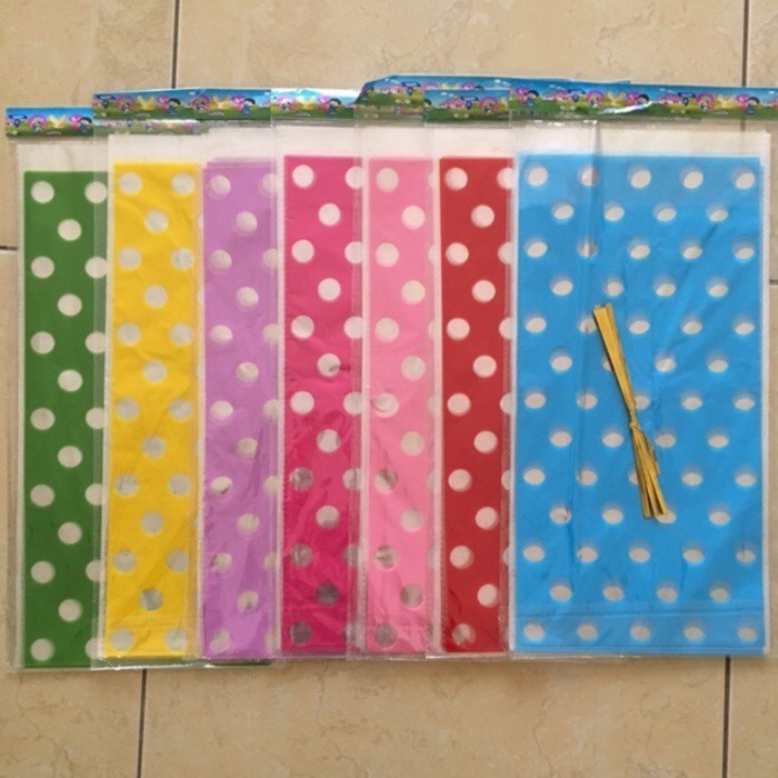 

plastik bingkisan polkadot sedang isi 10