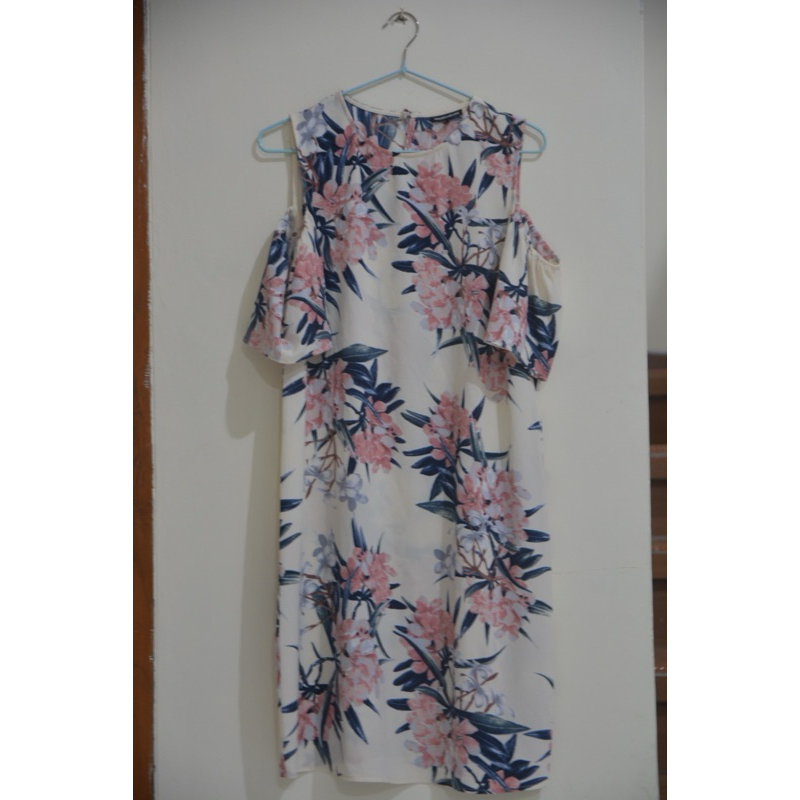 Dress Bunga Warehouse