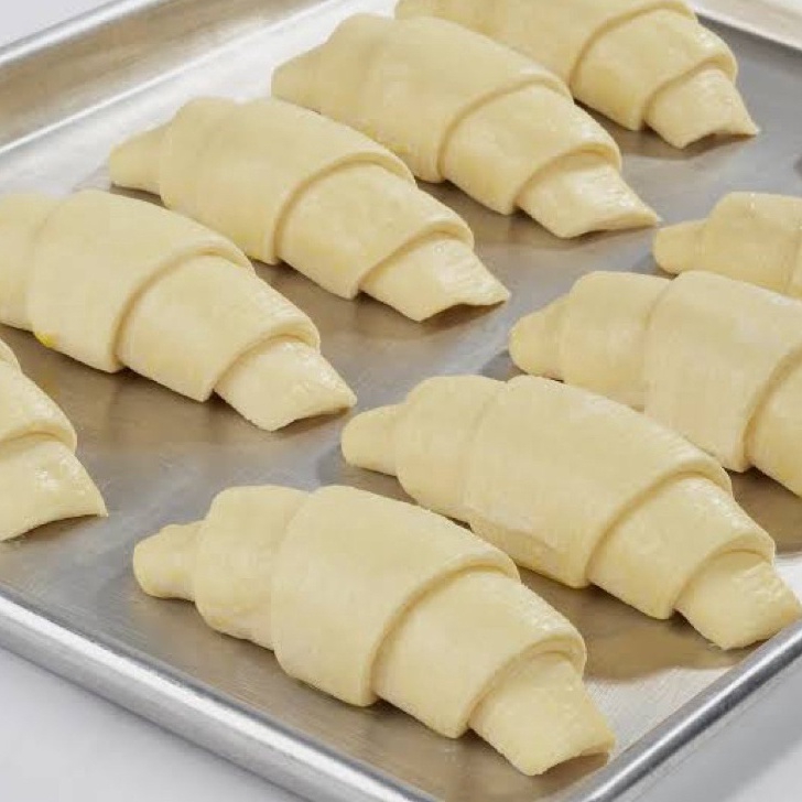 

STAR frozen mix butter croissant croffle dough adonan beku 3gr isi 1pcs