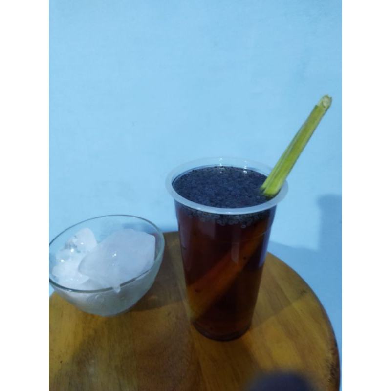

Minuman Dingin Teh Manis Selasih Serei Batang Sere 22 oz