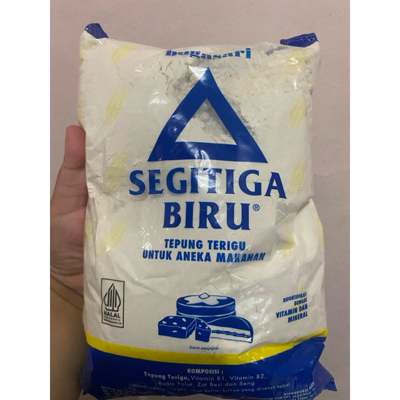 

Tepung segitiga biru 1KG