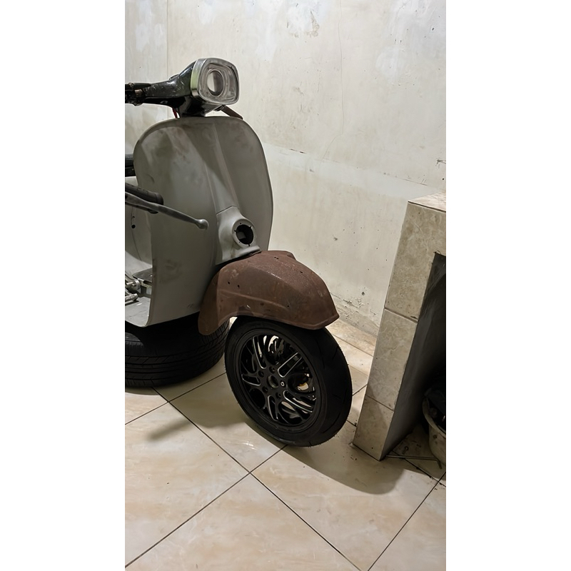Body set vespa super tahun 1978