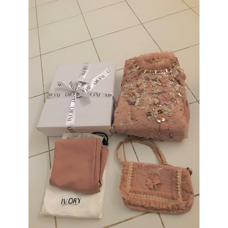 Preloved Ivory Studio Ready to wear Rose Mocca Dress Lengkap box jilbab dan tas