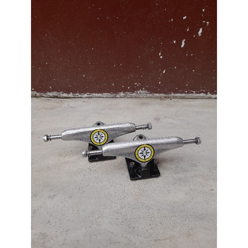 Skateboard Truck Orion Pro + boltnuts second / bekas