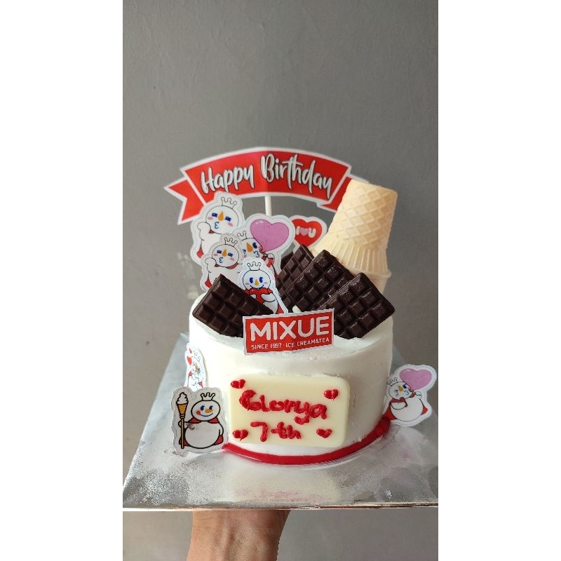 

Kue ulang tahun / birthday cake / mixue cake / korean cake / korean birthday cake / blackforest / tart