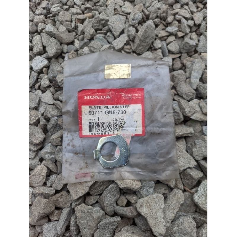 Plat step barstep kanan belakang astrea grand legenda impressa original