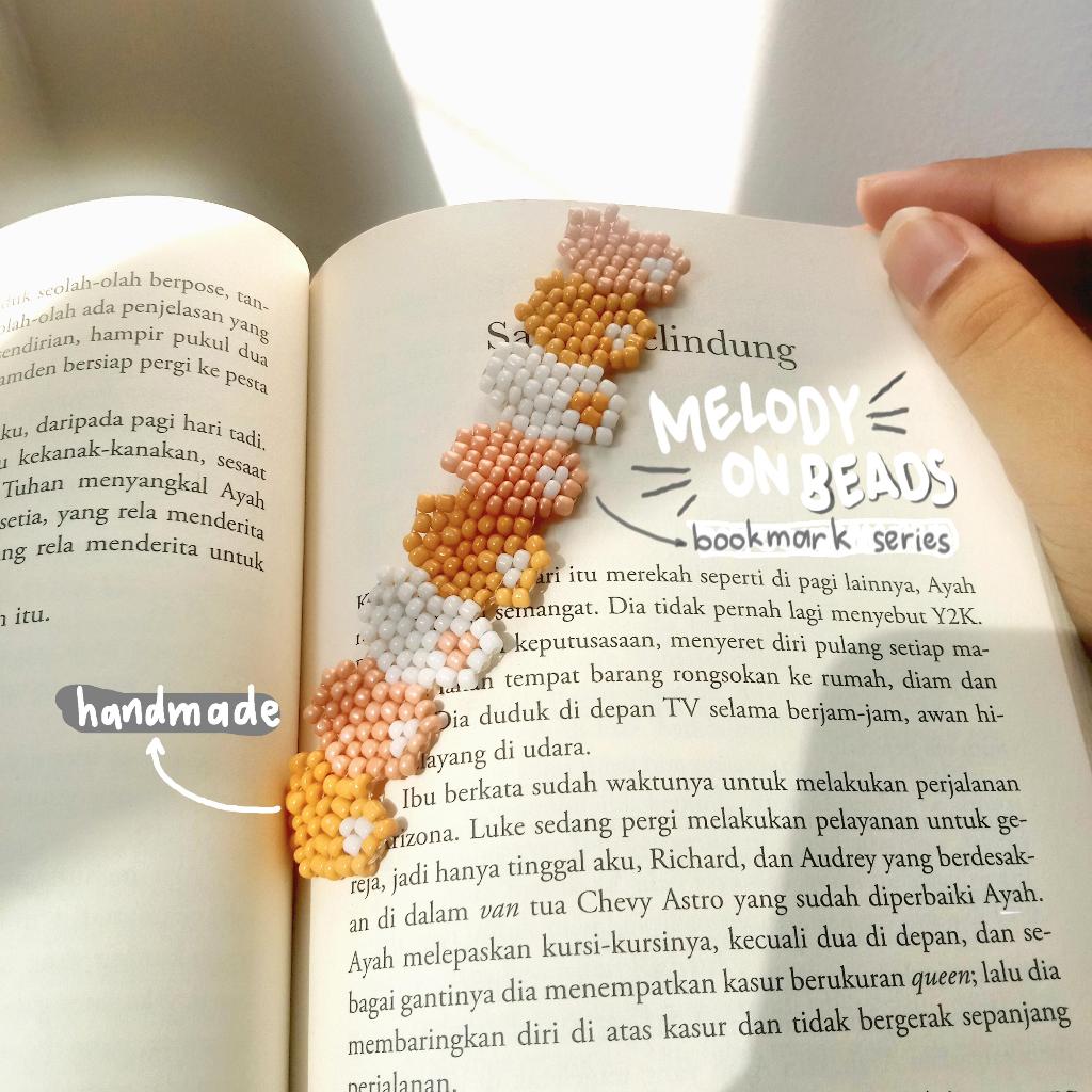 

[by hiasanbaca] melody on beads bookmark pembatas buku manik bead