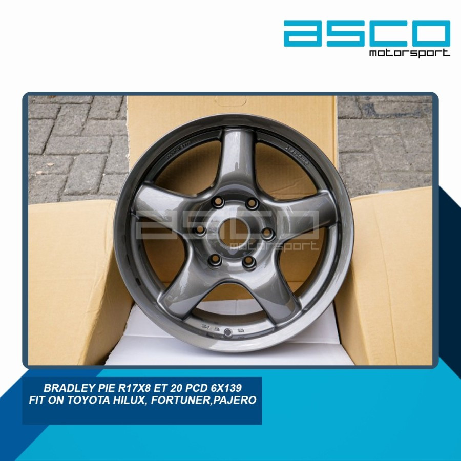 Bradley PIE R17x8 ET 20 PCD 6x139 Fit On Toyota Hilux, Fortuner,Pajero