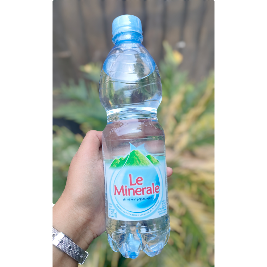 

Le Minerale 600ML kemasan botol isi 24botol