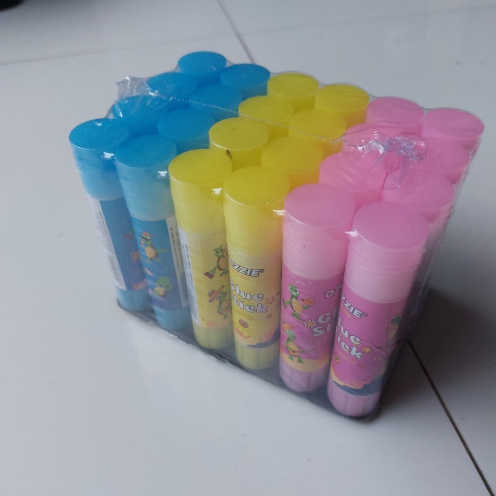 

Lem OZZIE Glue Stick 10 Gram - 1 Pack Isi 24 Buah