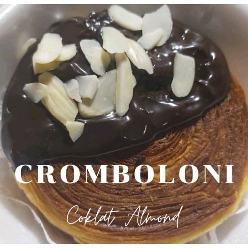 

CROMBOLONI (Coklat Almond)